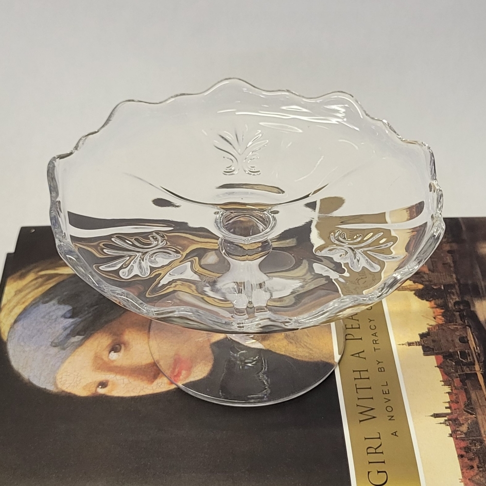 Vintage Fostoria Baroque clear glass cheese/cupcake stand